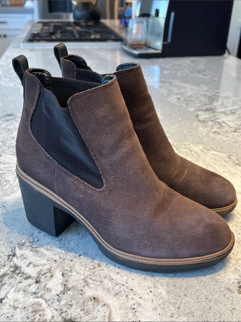 Dr. Scholl's First Class Brown Suede Ankle Boots Size 8 Like New